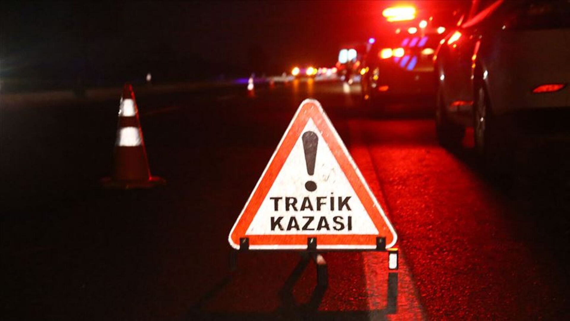Isparta'da Feci Kaza! Traktör ile Otomobil Çarpıştı: 1 Can Yitti, 1 Yaralı