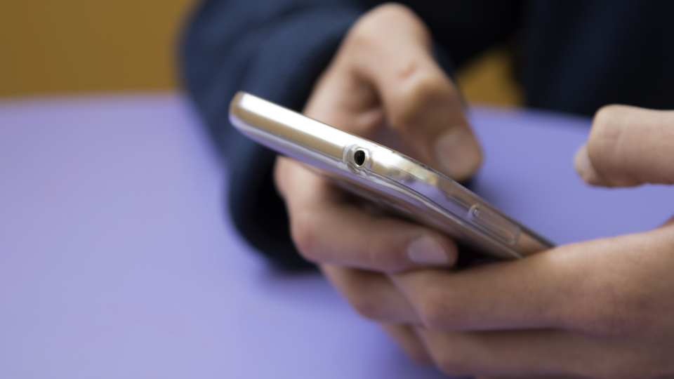 Belçika'da okullarda cep telefonu yasağı yürürlüğe giriyor