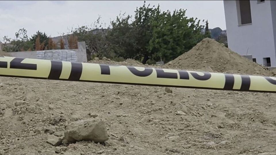 Villa bahçesinde ceset bulundu!