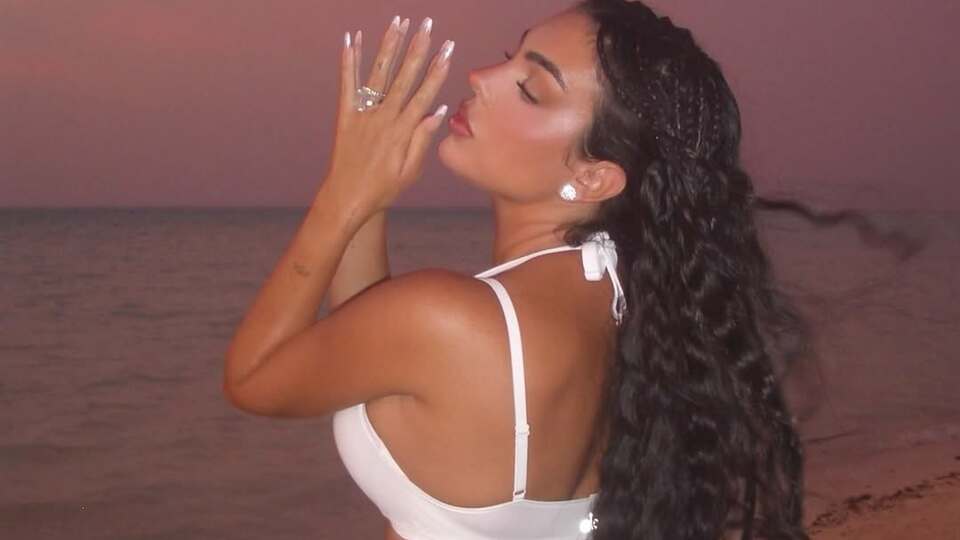 Göktaşını sergiledi