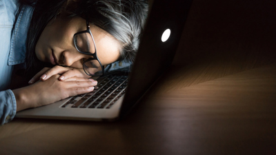 Uykusuzluğunuzun nedeni mavi ışık olmayabilir