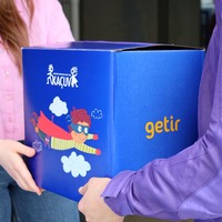 Getir’den KAÇUV Umutlu Kutular’a destek