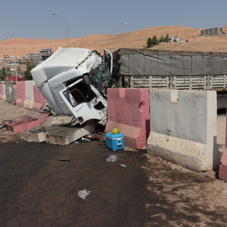 Ölümle biten tesadüf! Sürücüleri kardeş olan iki TIR çarpıştı!