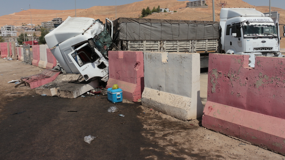 Ölümle biten tesadüf! Sürücüleri kardeş olan iki TIR çarpıştı!