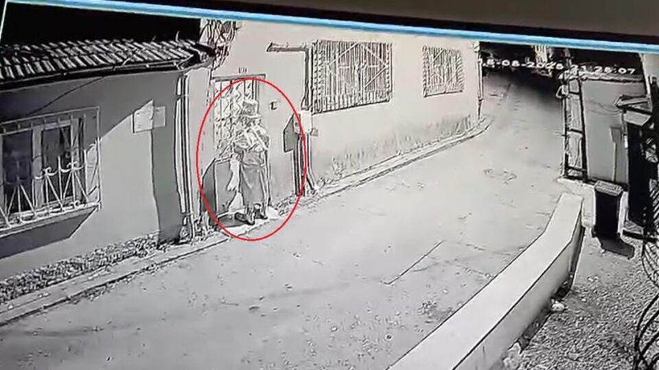 Bursa'da bıçaklı palyaço dehşeti!