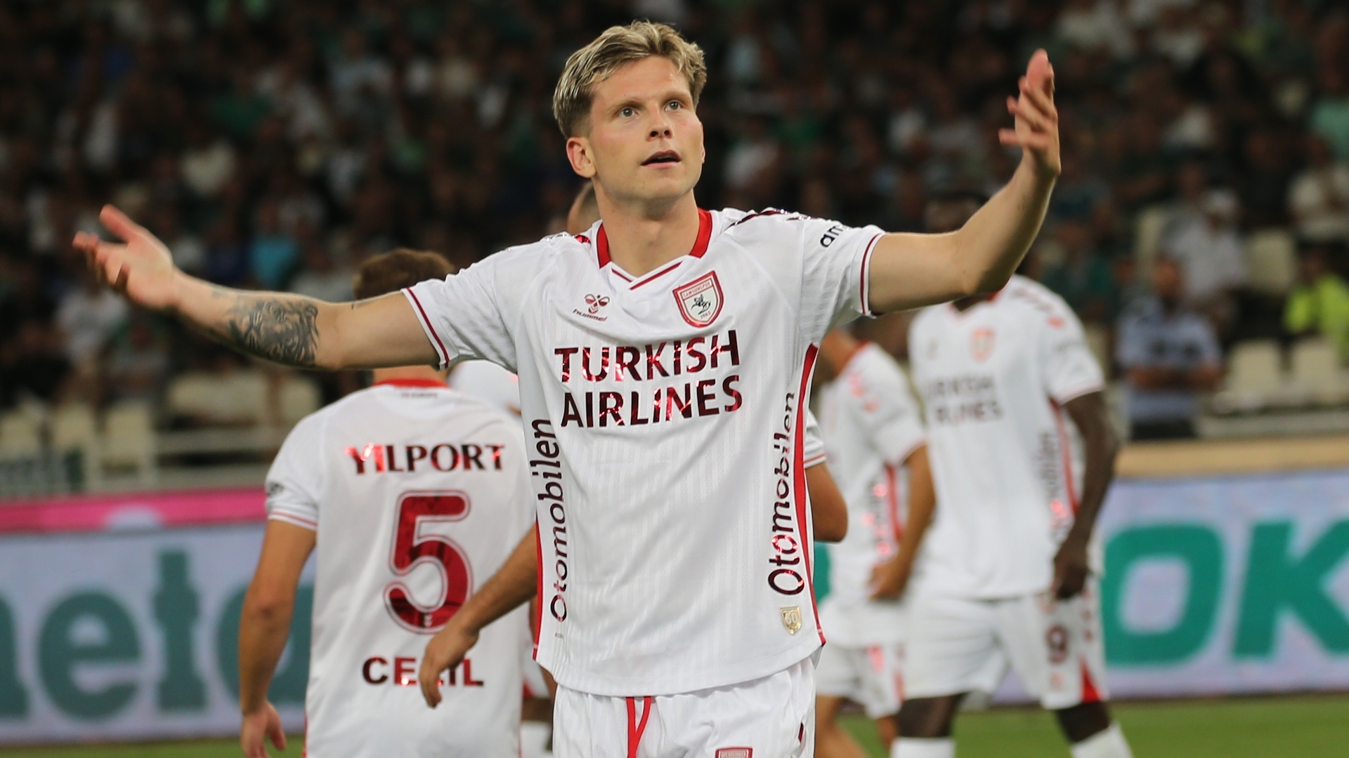 Logi Tomasson'dan Taraftara Çağrı: 'Sizinle Devireceğiz!' | Fenerbahçe Hazırlıkları
