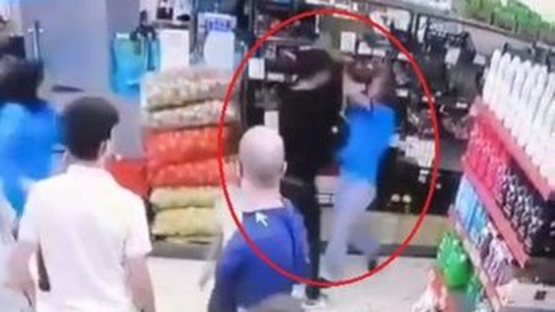 Eski Sevgili Kabusu: Markette Kanlı Kavga! Müşteriyi Bıçaklayan Şüpheli Tutuklandı