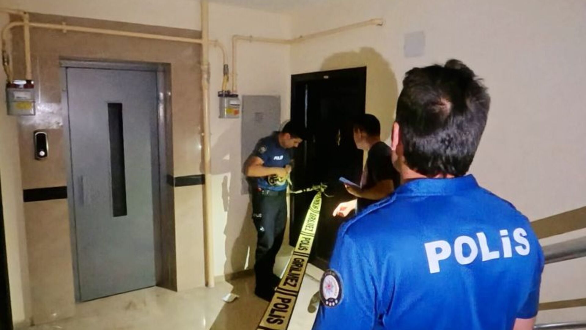 Aksaray'da Asansör Felaketi: Tamir Halindeki Asansör Aniden Zemine Çakıldı!
