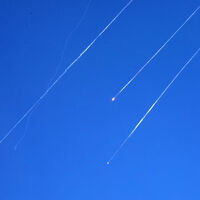 İran, batı hava sahasını kapattı