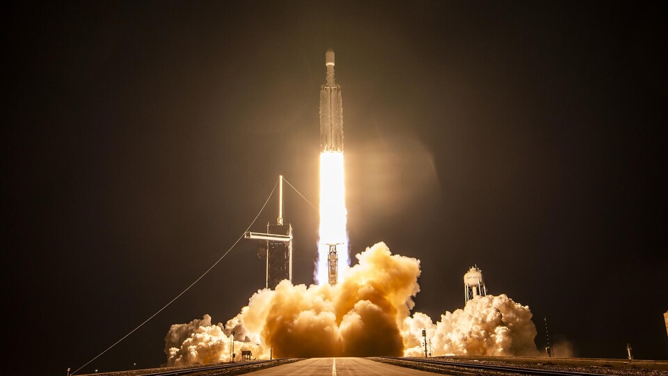 X-37B gizli görevler için uzayda