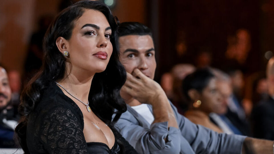 Evlilik sözleşmesi ortaya çıktı