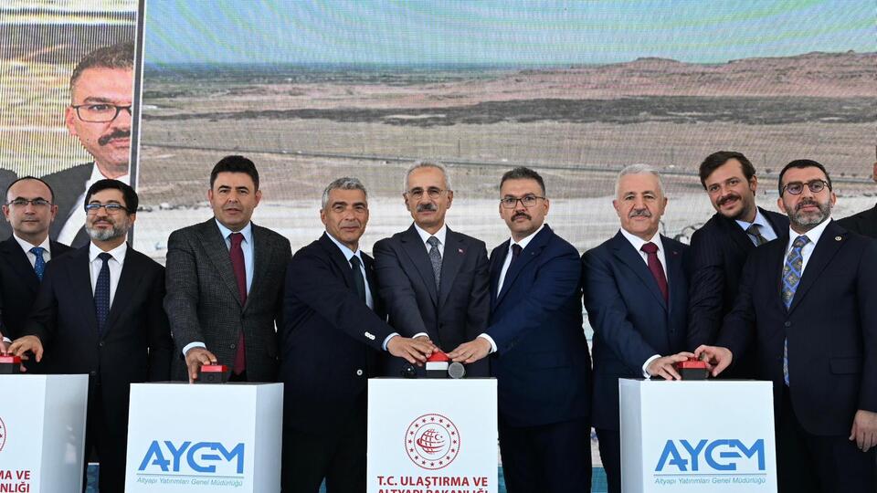 Kars-Iğdır-Aralık-Dilucu Demiryolu Hattı'nın temeli atıldı
