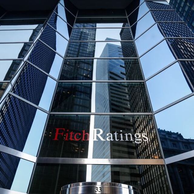 Fitch İngiltere'nin kredi notunu teyit etti