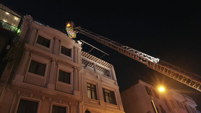 Fatih'te otel yangını