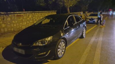 Edirne'de otomobilde 6 düzensiz göçmen yakalandı
