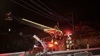 Köyde yangın çıktı; 4 ev küle döndü