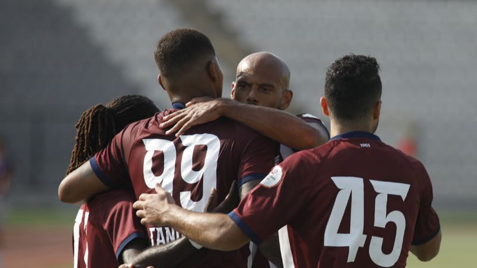 Bandırmaspor, Adana Demirspor'u 4-0 Mağlup Etti: 1. Lig'de Fırtına Gibi Esen Ekip!