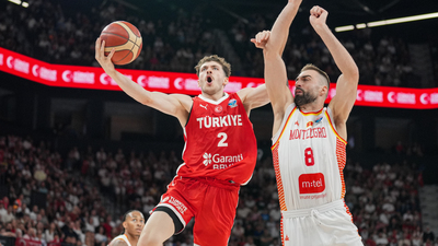 12 Dev Adam, Karadağ'ı devirdi!