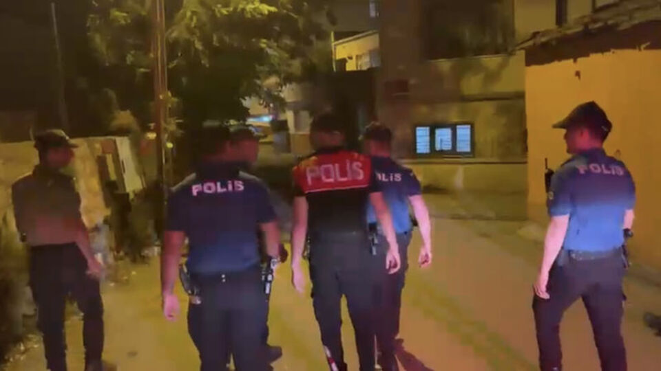 Sarıyer'de polisten sokaklarda 'şok' denetim