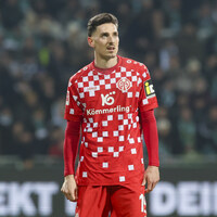 Beşiktaş'tan sağ beke sürpriz hamle!