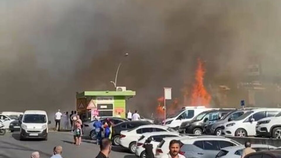 Esenyurt'ta yangın paniği