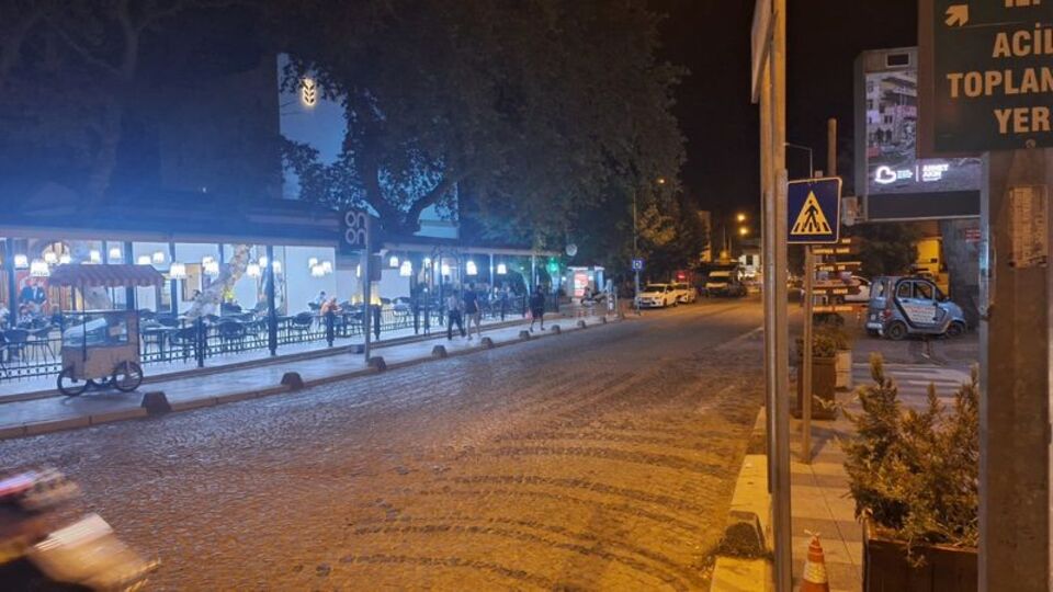 Balıkesir Sındırgı'da peş peşe depremler