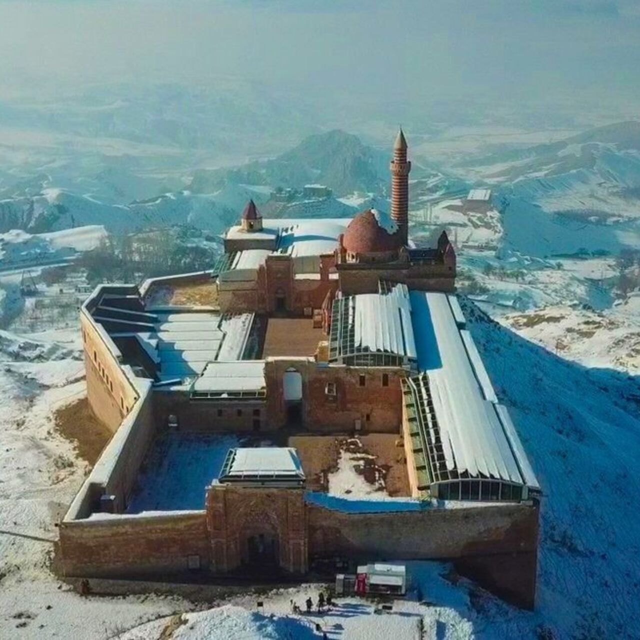 İshakpaşa Sarayı nerede?
