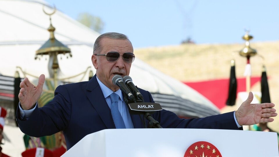 Cumhurbaşkanı Erdoğan: Şimdi son düzlüğe varmış bulunuyoruz