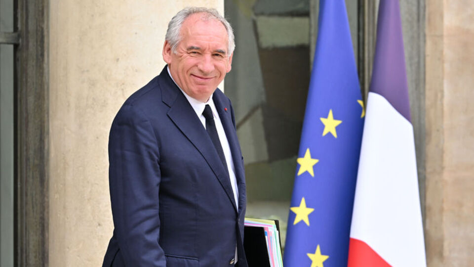 Fransa güven oylamasına gidecek