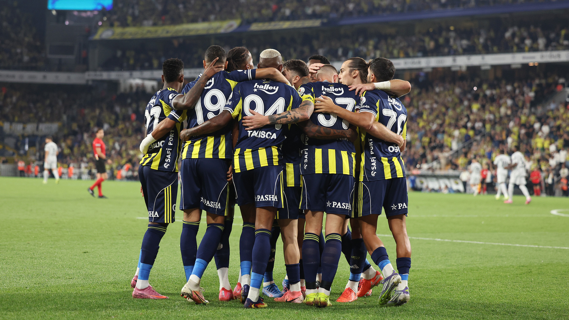 Fenerbahçe'nin Asırlık Hasreti: Şampiyonlar Ligi Rüyası Bu Sezon Gerçek Olur mu?