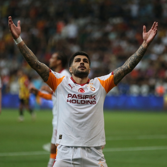 Eren Elmalı parlıyor!