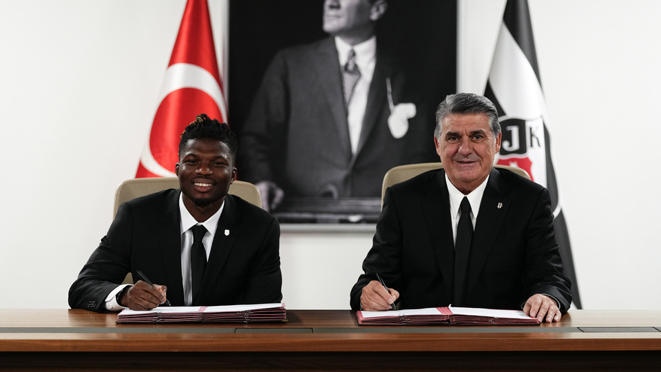 Beşiktaş Toure'yi KAP'a bildirdi!