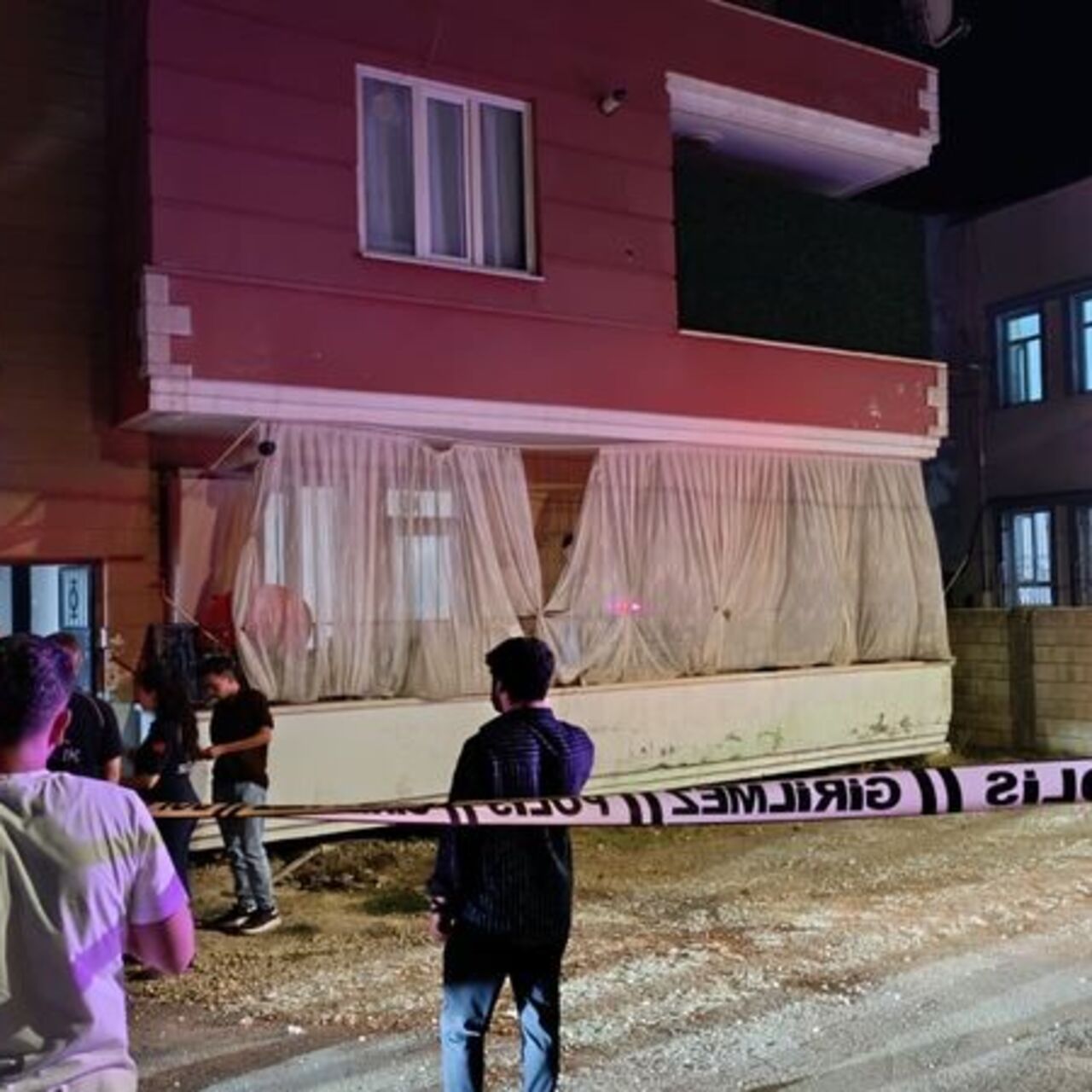 12 yaşındaki çocuk babasını bıçakladı