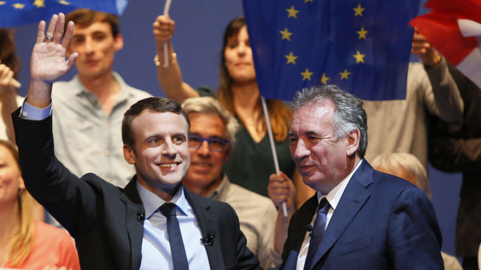 Fransa'da yeni siyasi kriz