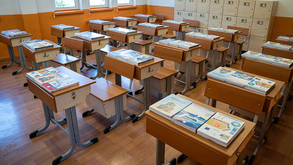 Ücretsiz ders kitapları okul sıralarındaki yerini aldı