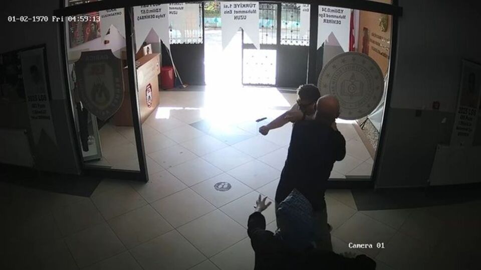 Bıçak çeken veliye soruşturma!