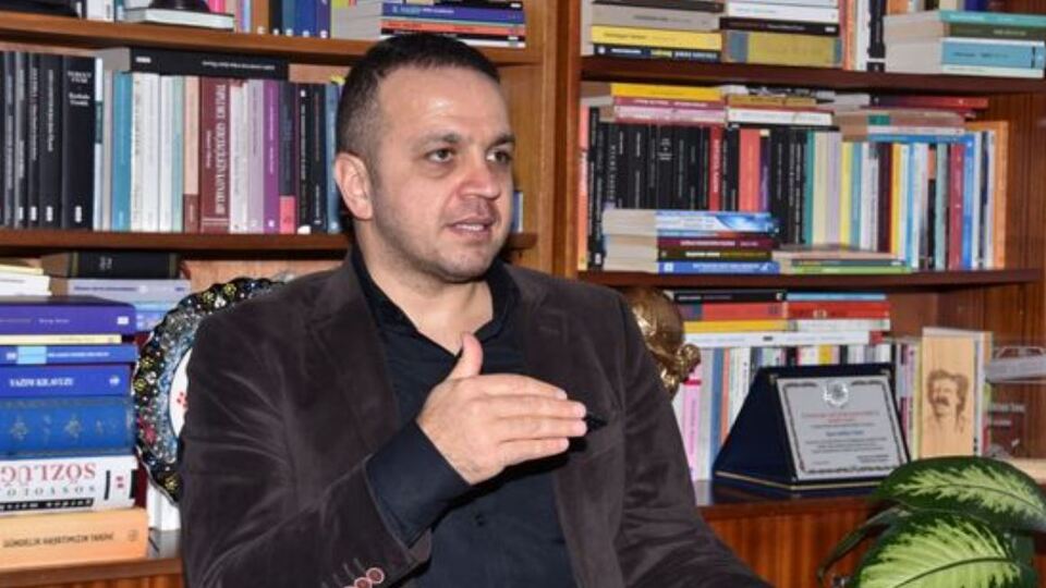 Yapay zekâ, şairlere şapka çıkarttı!