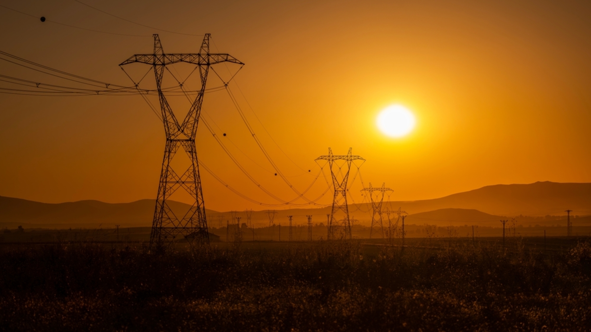 Elektrik Üretiminde Tarihi Kırılma! Hem Günlük Hem de Aylık Bazda Rekor Seviye