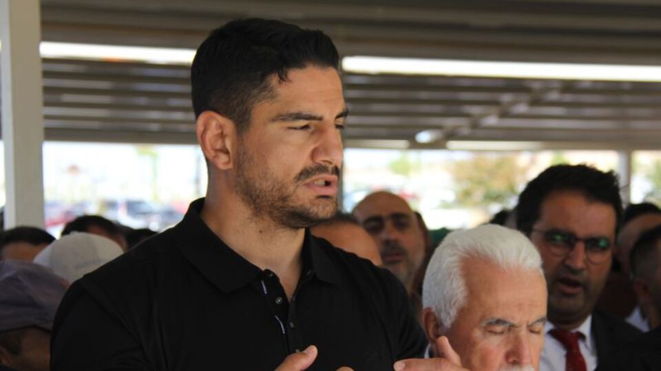 Taha Akgül'den dedesine veda