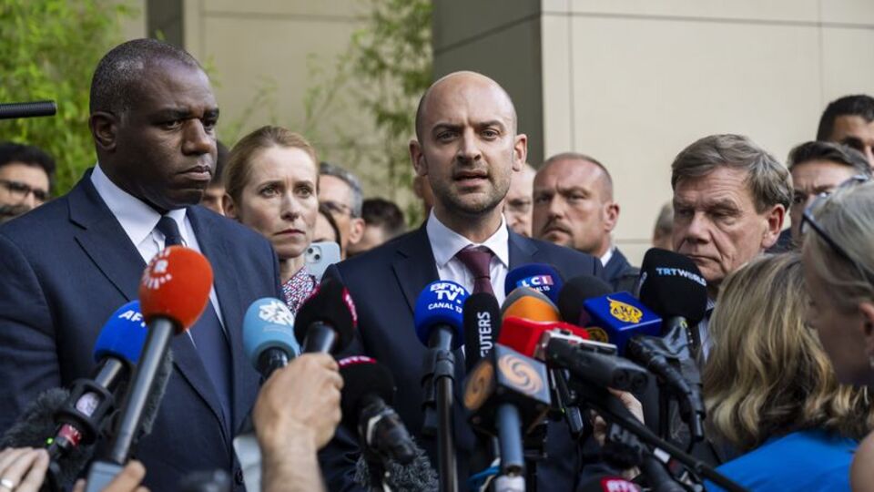 E3 ülkelerinden İran için yaptırım başvurusu