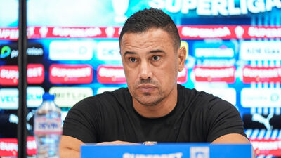 "Kırmızı kart sonrası maç bitmiş oldu"