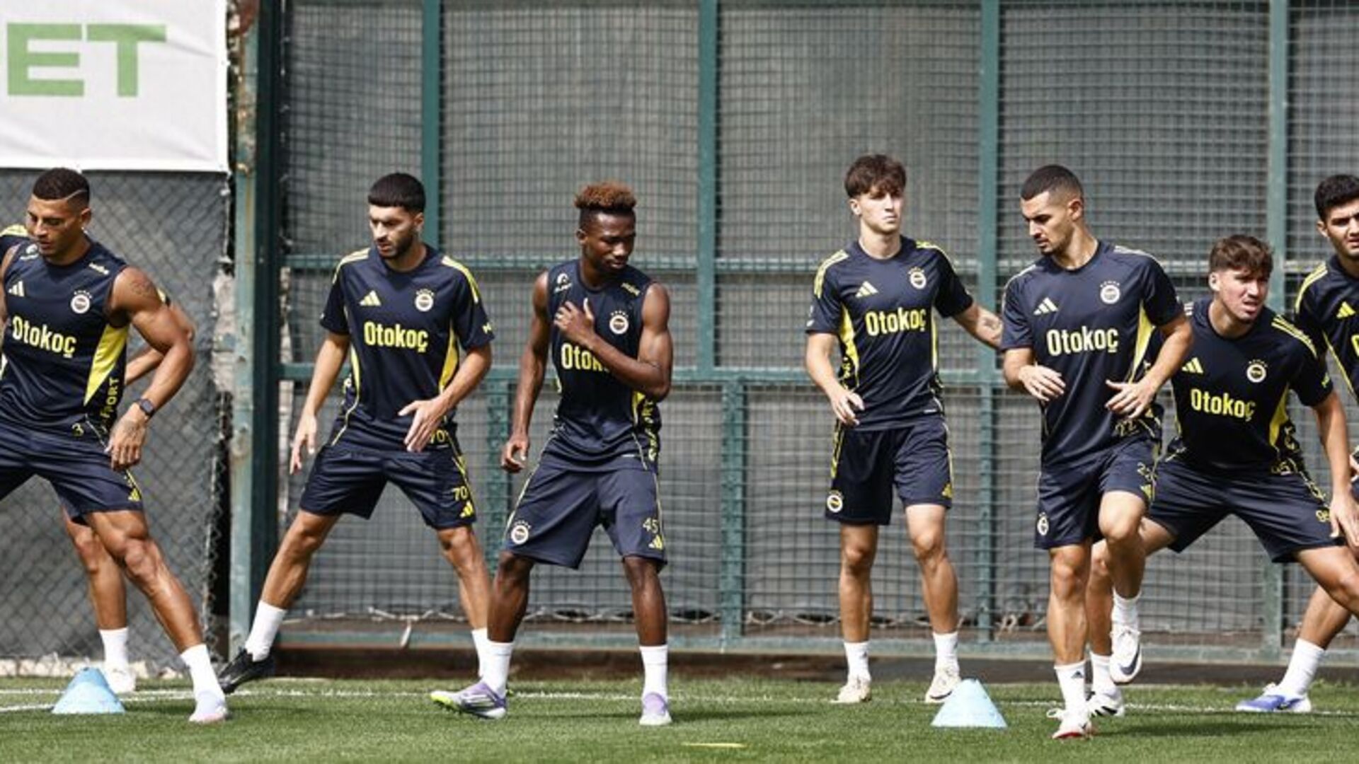 Fenerbahçe, Gençlerbirliği Maçı İçin Sahaya Çıkıyor! İşte Tüm Detaylar ve Kadroda Sürpriz İsimler