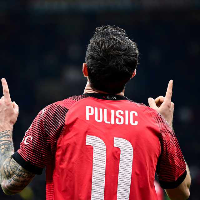 Milan galibiyetle tanıştı!