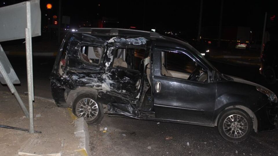 Manisa'da trafik kazası: 1 ölü, 8 yaralı