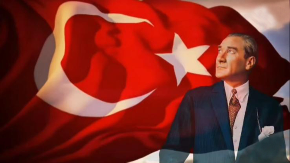 "Ne mutlu Türk'üm diyene!"