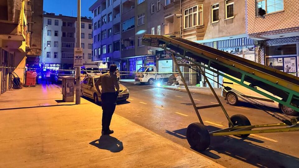 Eşi ve çocuğunun yanında öldürüldü!