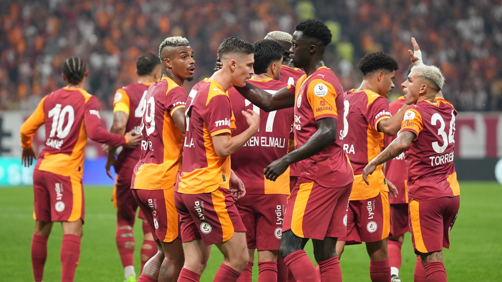 Galatasaray, Rizespor'u 3-1 Mağlup Etti ve Ligi 4. Sırada Tamamladı! İşte Muhteşem Maçın Detayları