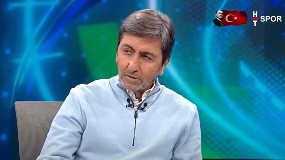 "Galatasaray çift santrforla Şampiyonlar Ligi'nde baş edemez!"