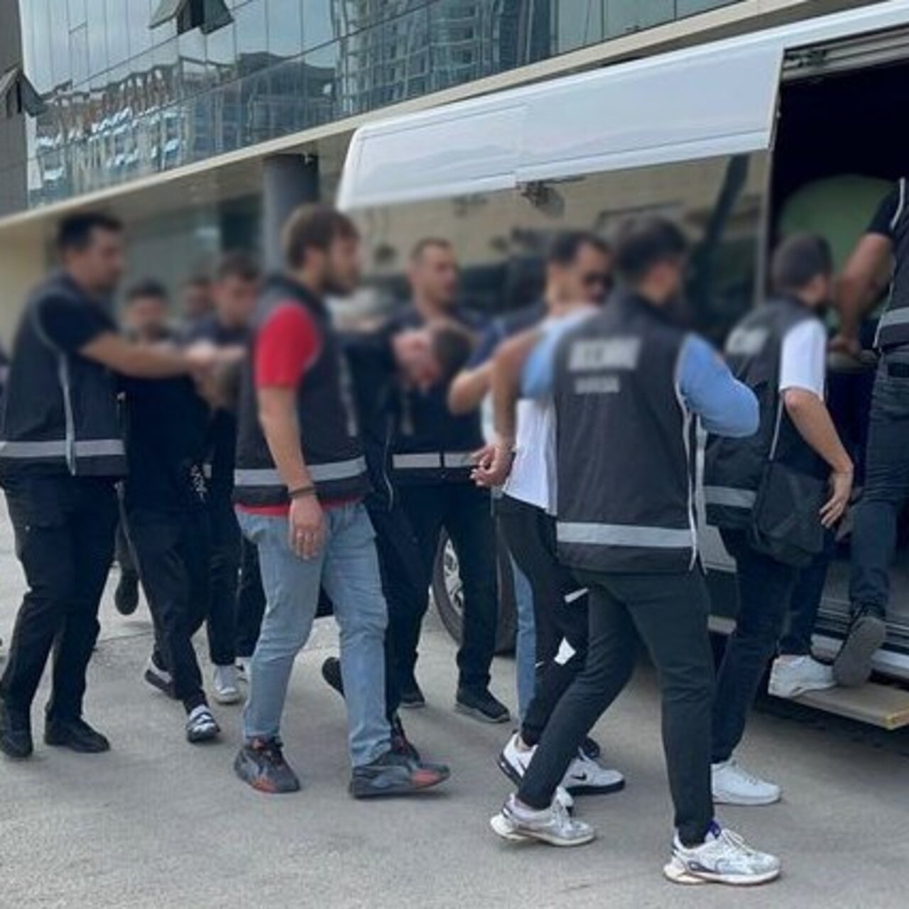 6 ilde suç örgütüne yönelik operasyon: 9 tutuklama