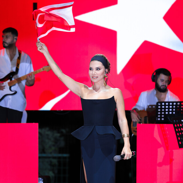 Kıbrıs'ta Zafer Bayramı coşkusu